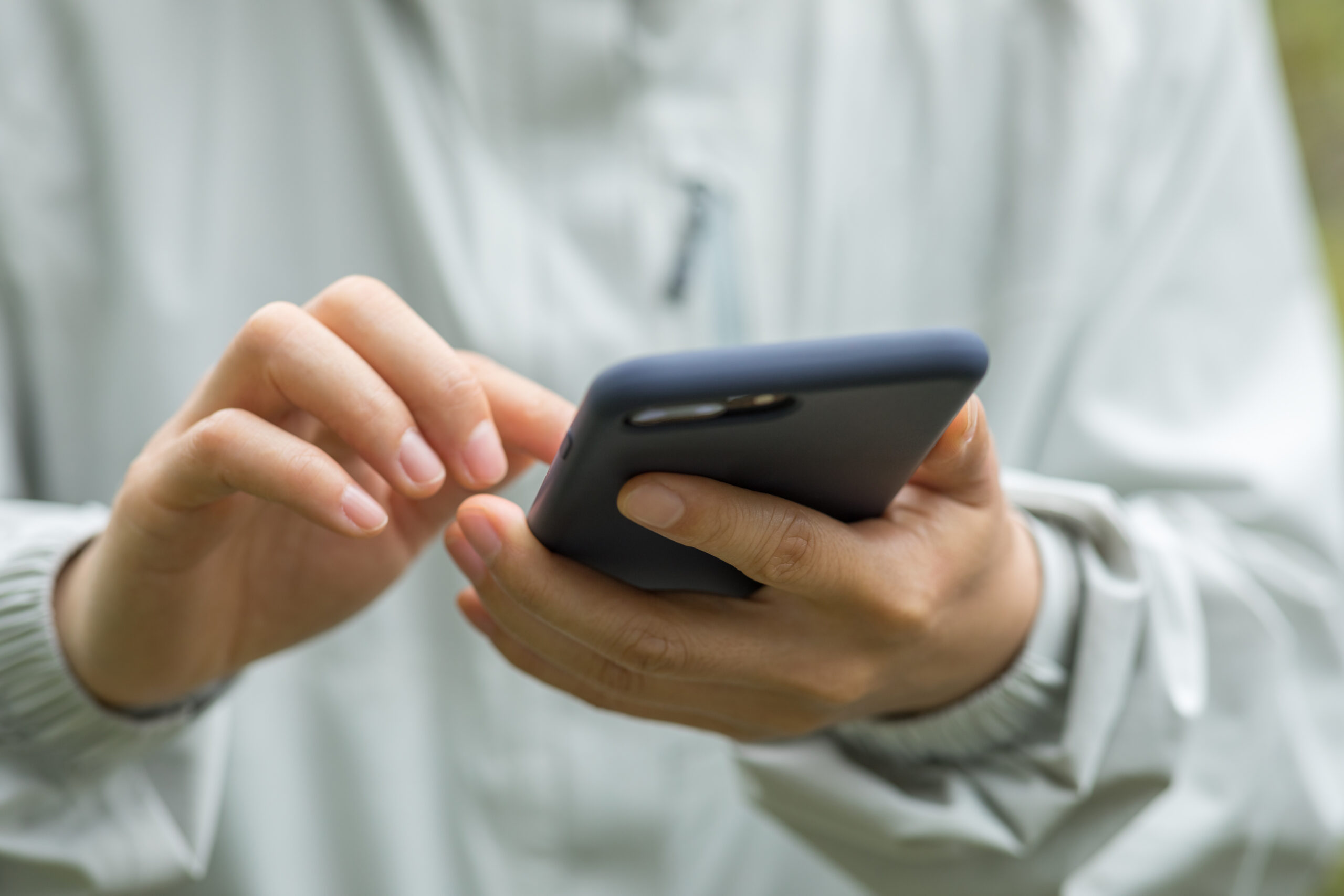 Image d'une personne prenant contact avec MD consulting pour des services digital PME